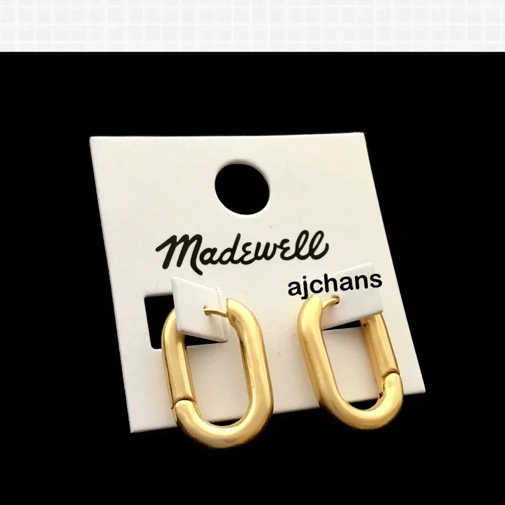 Madewell Vintage Gold Tone Carabiner Medium Huggie Hoop Earrings - Picture 3 of 6